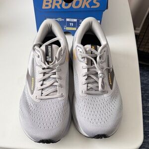 Brooks Men's Adrenaline GTS 24 Alloy / White / Gold Fusion Athletic Shoes